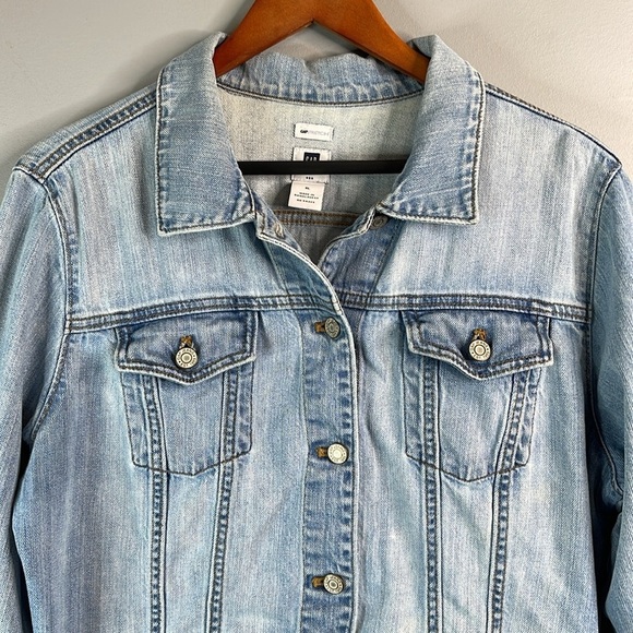 GAP Stretch Retro Jean Jacket Blue Light Wash Denim Flap Chest Pockets Size XL - Picture 3 of 12